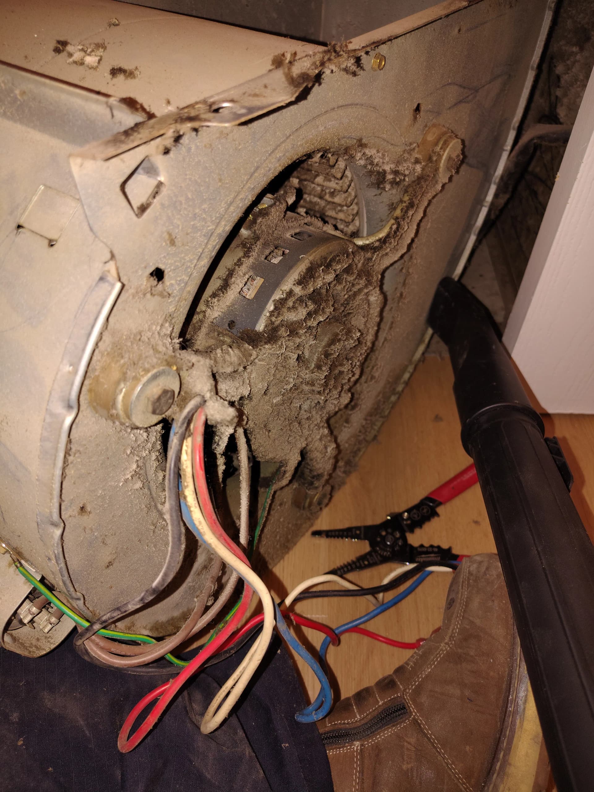What Remodel Dust Does to Your Furnace Blower