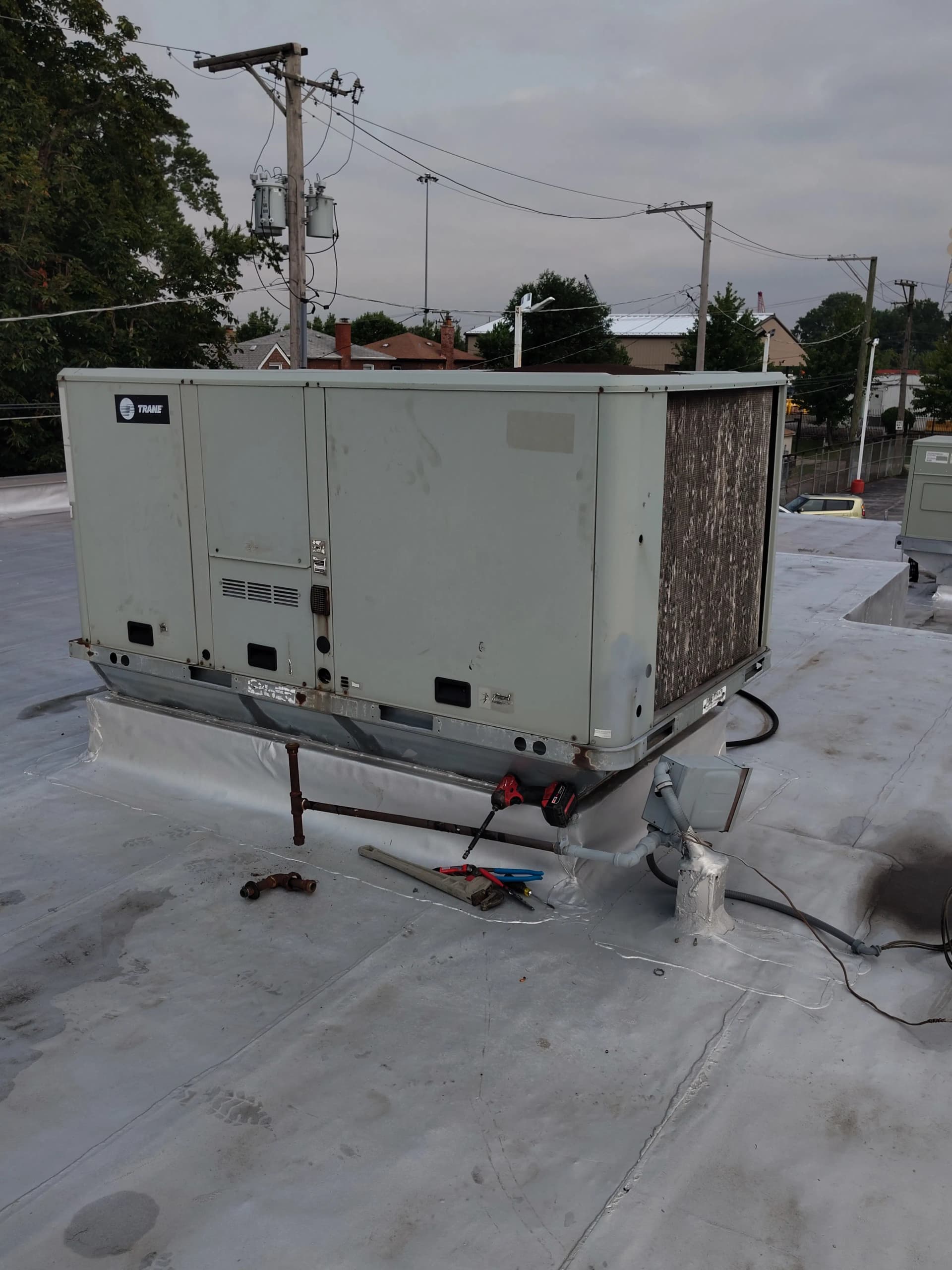 Gallery photos for Commercial Rooftop Unit Replacement Done the Right Way: Image #2