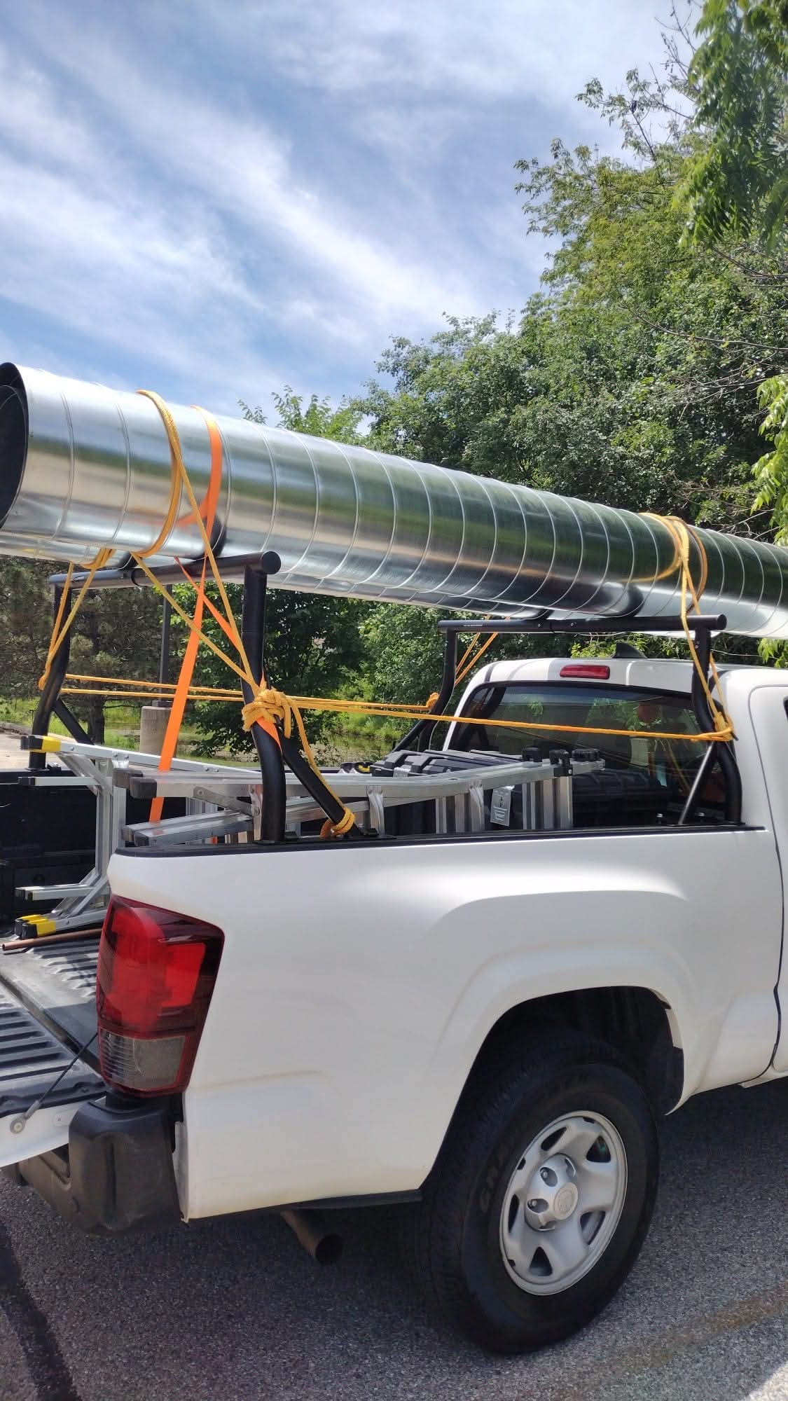 Insulated Spiral Duct Installation for an Office Build image